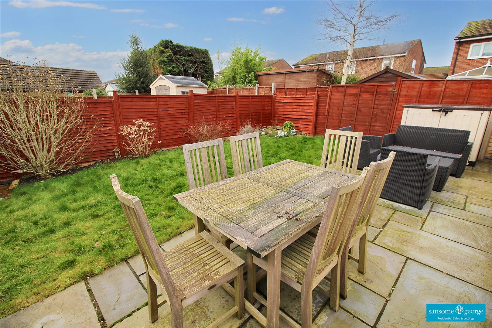 Tadcroft Walk, Calcot, Reading